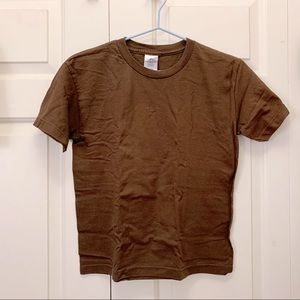 Brown tshirt